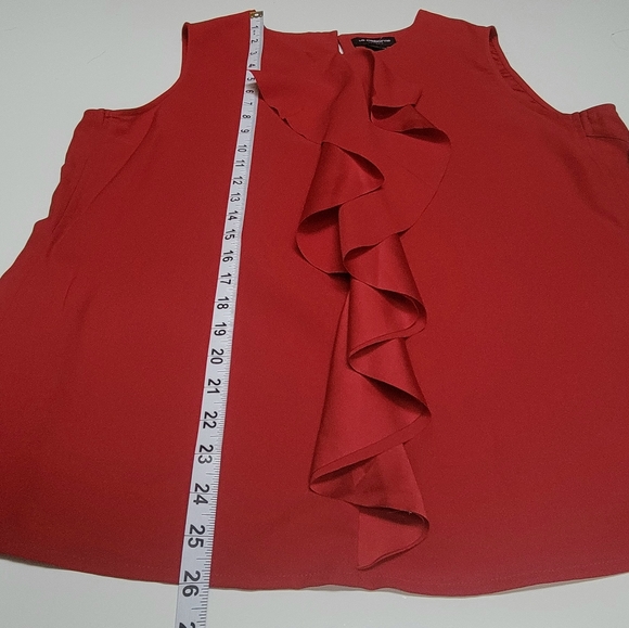 Liz Claiborne Sleeveless Waterfall Front Ruffle Blouse | Large | Red Top - Picture 5 of 9